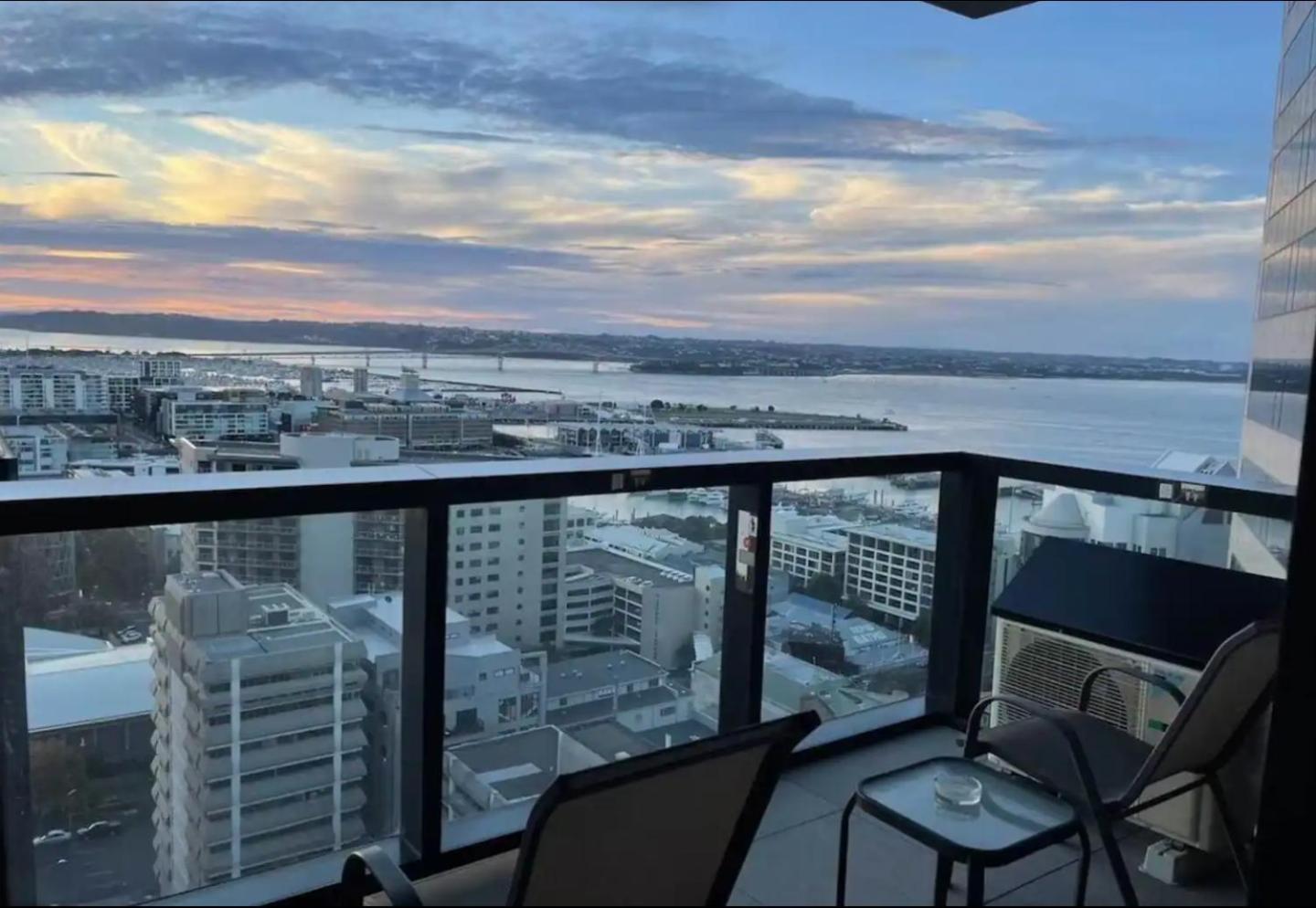 Magnificent Skytower, Sea, Habour View In Cbd Leilighet Auckland Eksteriør bilde